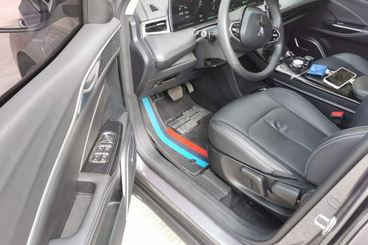 Used NETA U 2023 NETA U-Ⅱ Challenge Edition 400 U Show – Lithium Iron Phosphate Driver Seat