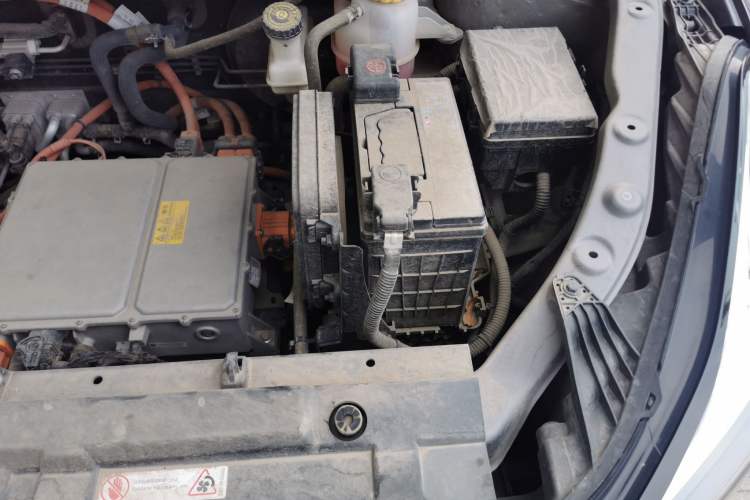 Used NETA U 2023 NETA U-Ⅱ Challenge Edition 400 U Show – Lithium Iron Phosphate Engine Bay Left