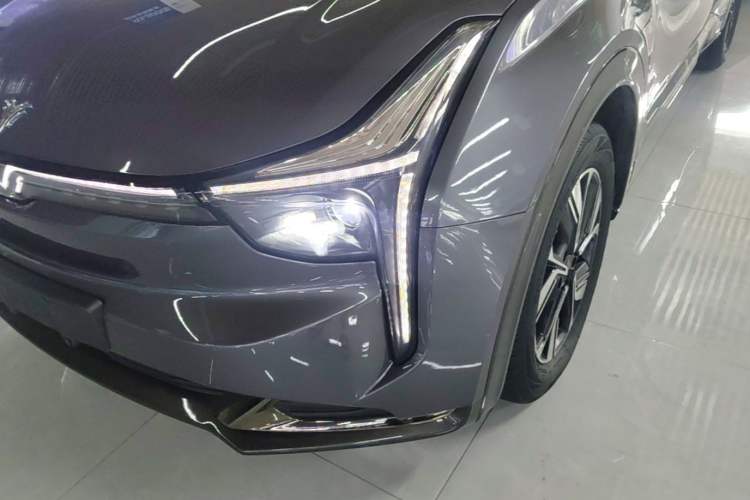 Used NETA U 2023 NETA U-Ⅱ 400 U-SHOW Edition Lithium-Ion Battery Left Front Headlight