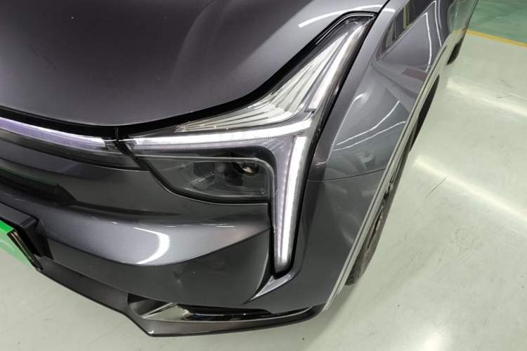 Used NETA U 2023 NETA U-Ⅱ Challenge Edition 400 U Show – Lithium Iron Phosphate Left Front Headlight