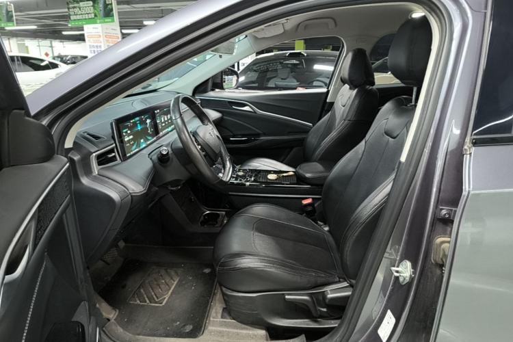 Used NETA U 2023 NETA U-Ⅱ Challenge Edition 400 U Show – Lithium Iron Phosphate Left Front Seat