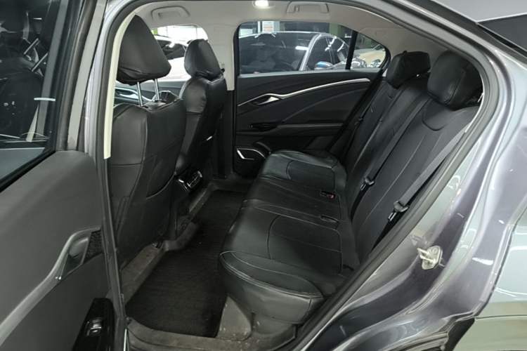 Used NETA U 2023 NETA U-Ⅱ Challenge Edition 400 U Show – Lithium Iron Phosphate Left Rear Seat