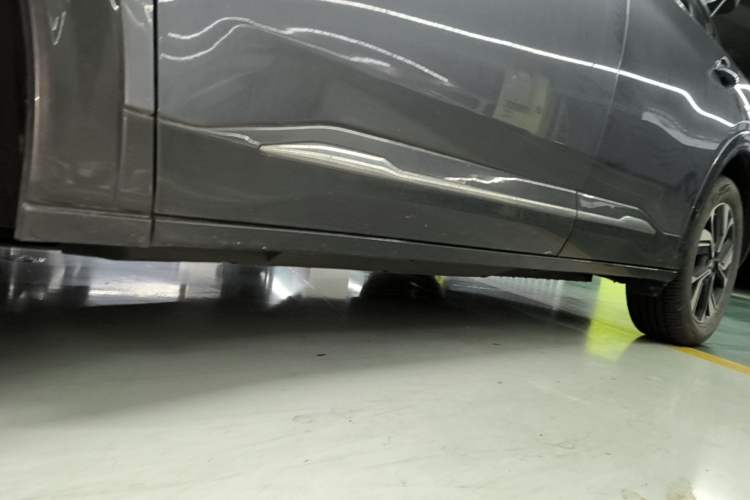 Used NETA U 2023 NETA U-Ⅱ Challenge Edition 400 U Show – Lithium Iron Phosphate Left Side Sill