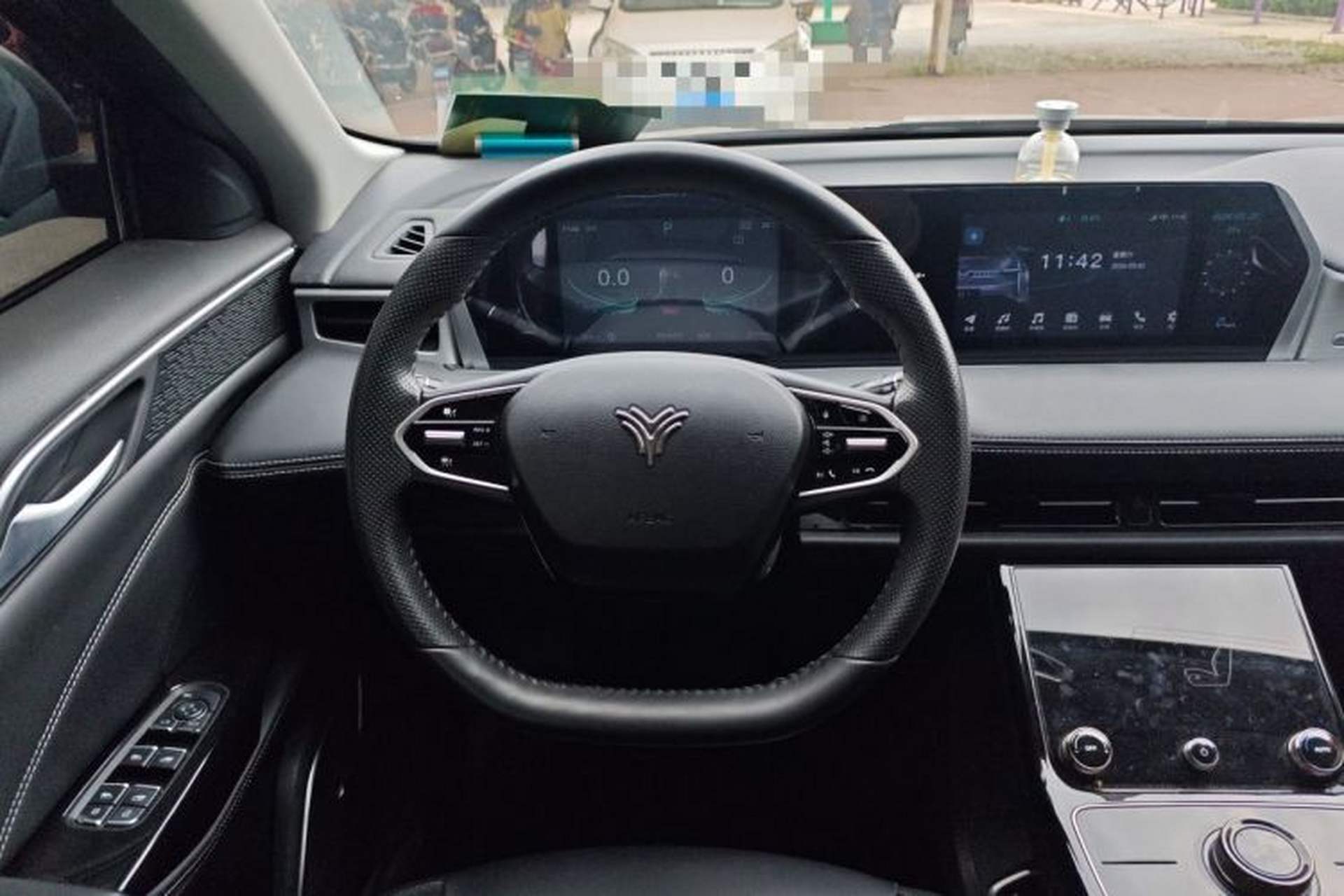 Used NETA U 2023 NETA U-Ⅱ 400 U-SHOW Edition Lithium-Ion Battery Steering Wheel