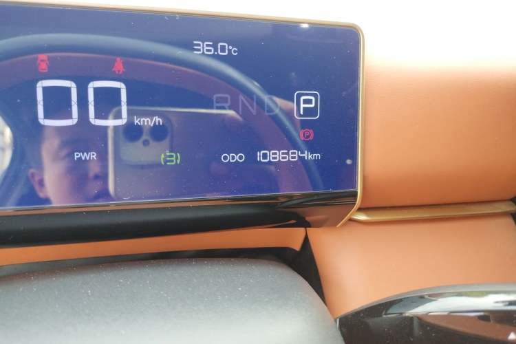 Used NETA U 2023 Neta U-Ⅱ 500 U Show Edition – Lithium Iron Phosphate Odometer Close Up
