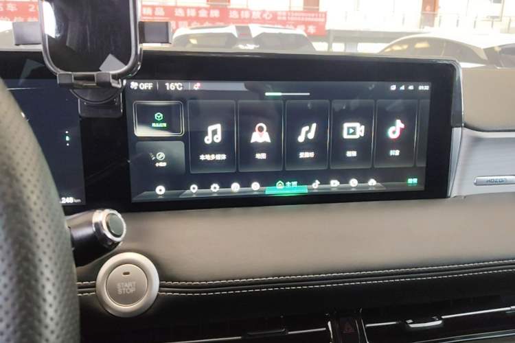 Used NETA U 2023 NETA U-Ⅱ Challenge Edition 500 U Show – Lithium Iron Phosphate Audio And AC Panel