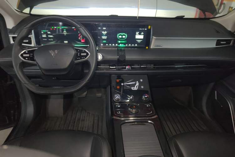 Used NETA U 2023 NETA U-Ⅱ Challenge Edition 500 U Show – Lithium Iron Phosphate Center Console