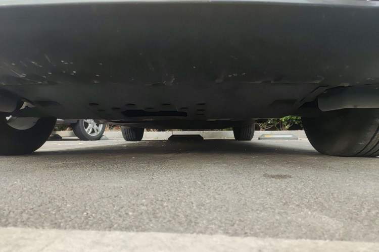 Used NETA U 2023 NETA U-Ⅱ Challenge Edition 500 U Show – Lithium Iron Phosphate Chassis Front