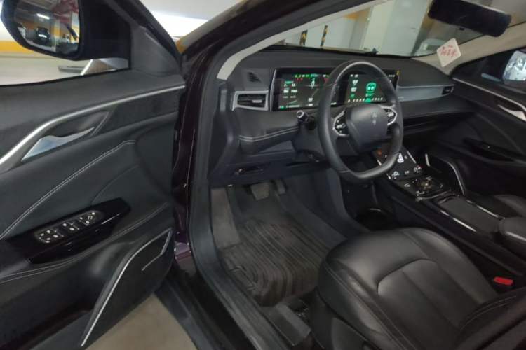 Used NETA U 2023 NETA U-Ⅱ Challenge Edition 500 U Show – Lithium Iron Phosphate Driver Seat