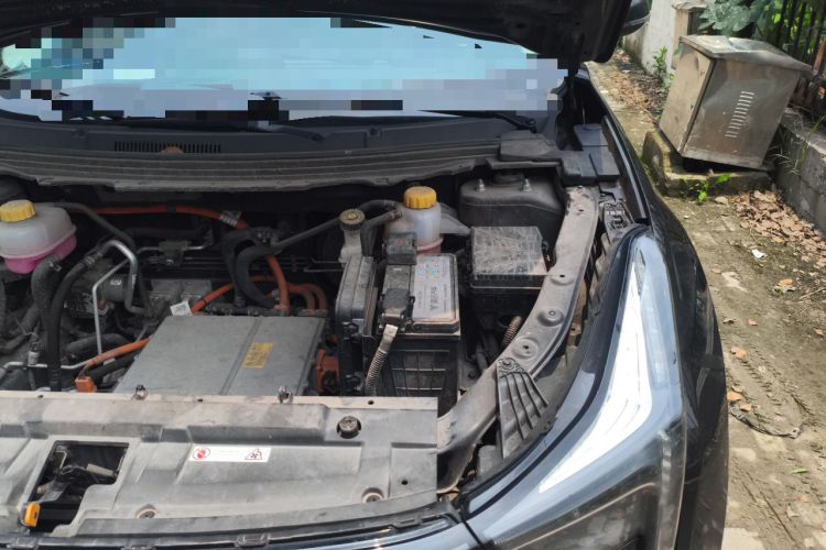Used NETA U 2023 Neta U-Ⅱ 500 U Show Edition – Lithium Iron Phosphate Engine Bay Left