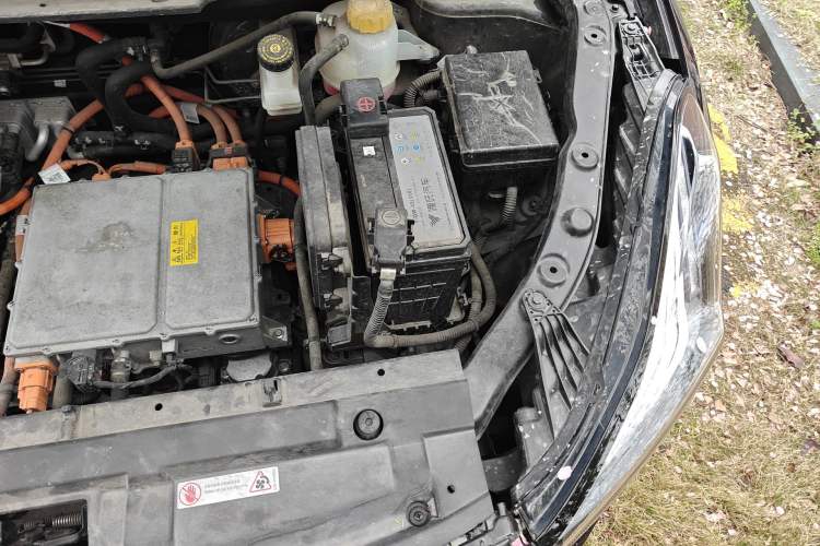 Used NETA U 2023 NETA U-Ⅱ 400 U Show Edition – Lithium Iron Phosphate Engine Bay Left