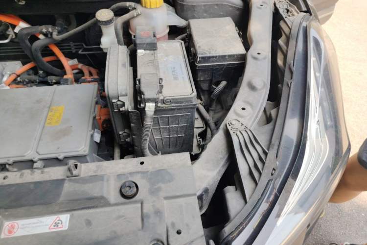 Used NETA U 2023 Neta U-Ⅱ 500 U Show Edition – Lithium Iron Phosphate Engine Bay Left