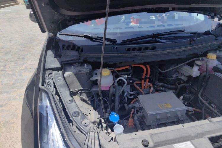 Used NETA U 2023 NETA U-Ⅱ 400 U-SHOW Edition Lithium-Ion Battery Engine Bay Right