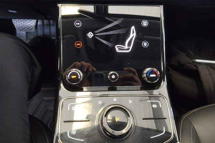 Used NETA U 2023 NETA U-Ⅱ Challenge Edition 500 U Show – Lithium Iron Phosphate Gear Lever