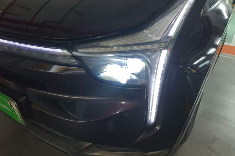 Used NETA U 2023 NETA U-Ⅱ Challenge Edition 500 U Show – Lithium Iron Phosphate Left Front Headlight