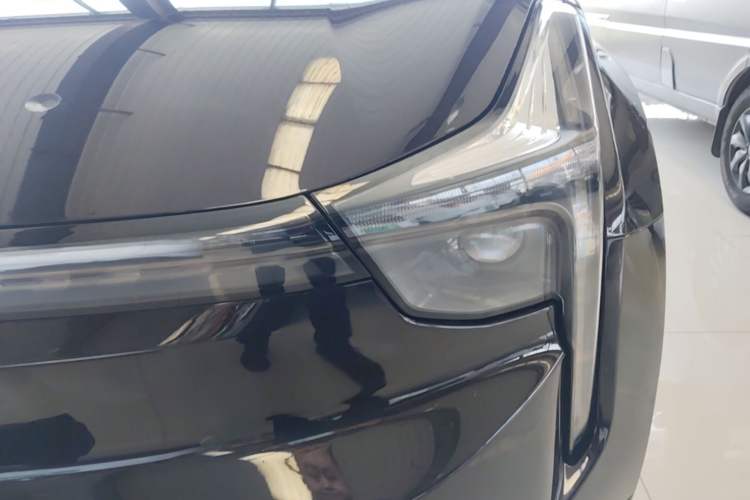 Used NETA U 2023 NETA U-Ⅱ Challenge Edition 500 U Show – Lithium Iron Phosphate Left Front Headlight