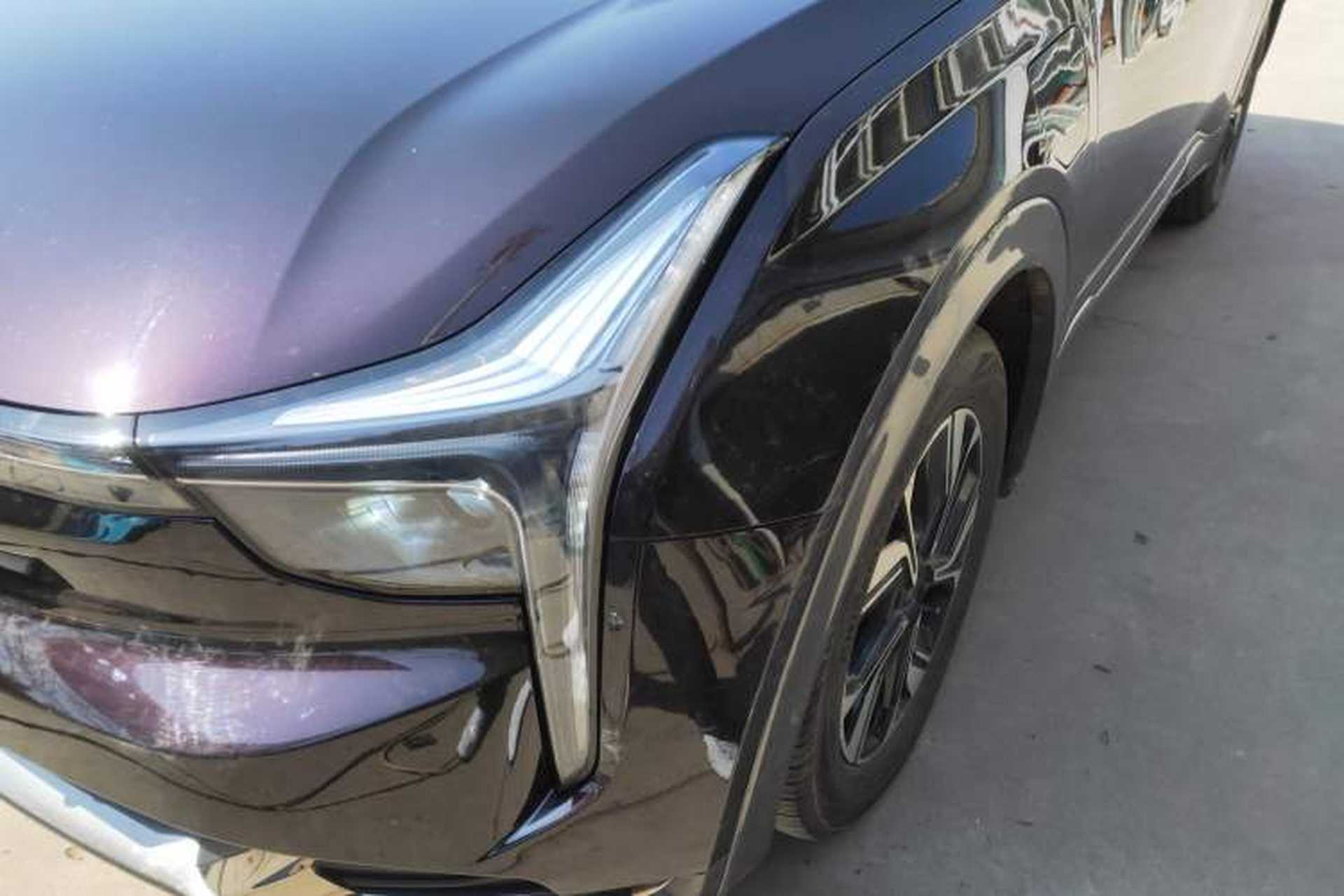 Used NETA U 2023 NETA U-Ⅱ 400 U Show Edition – Lithium Iron Phosphate Left Front Headlight
