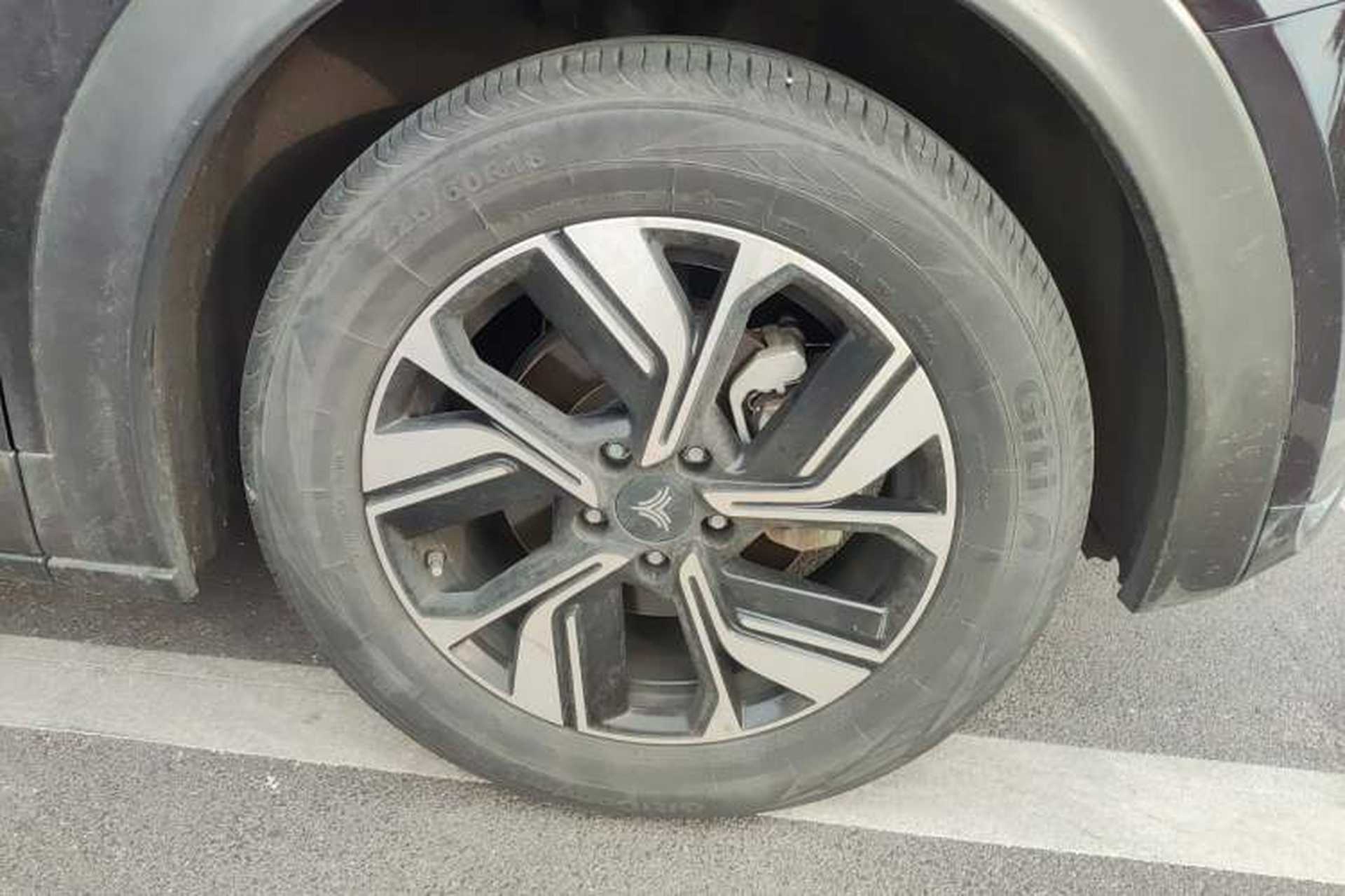 Used NETA U 2023 NETA U-Ⅱ Challenge Edition 500 U Show – Lithium Iron Phosphate Right Front Wheel Hub