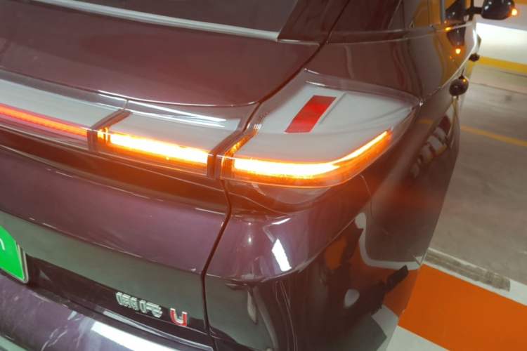 Used NETA U 2023 NETA U-Ⅱ Challenge Edition 500 U Show – Lithium Iron Phosphate Right Rear Taillight