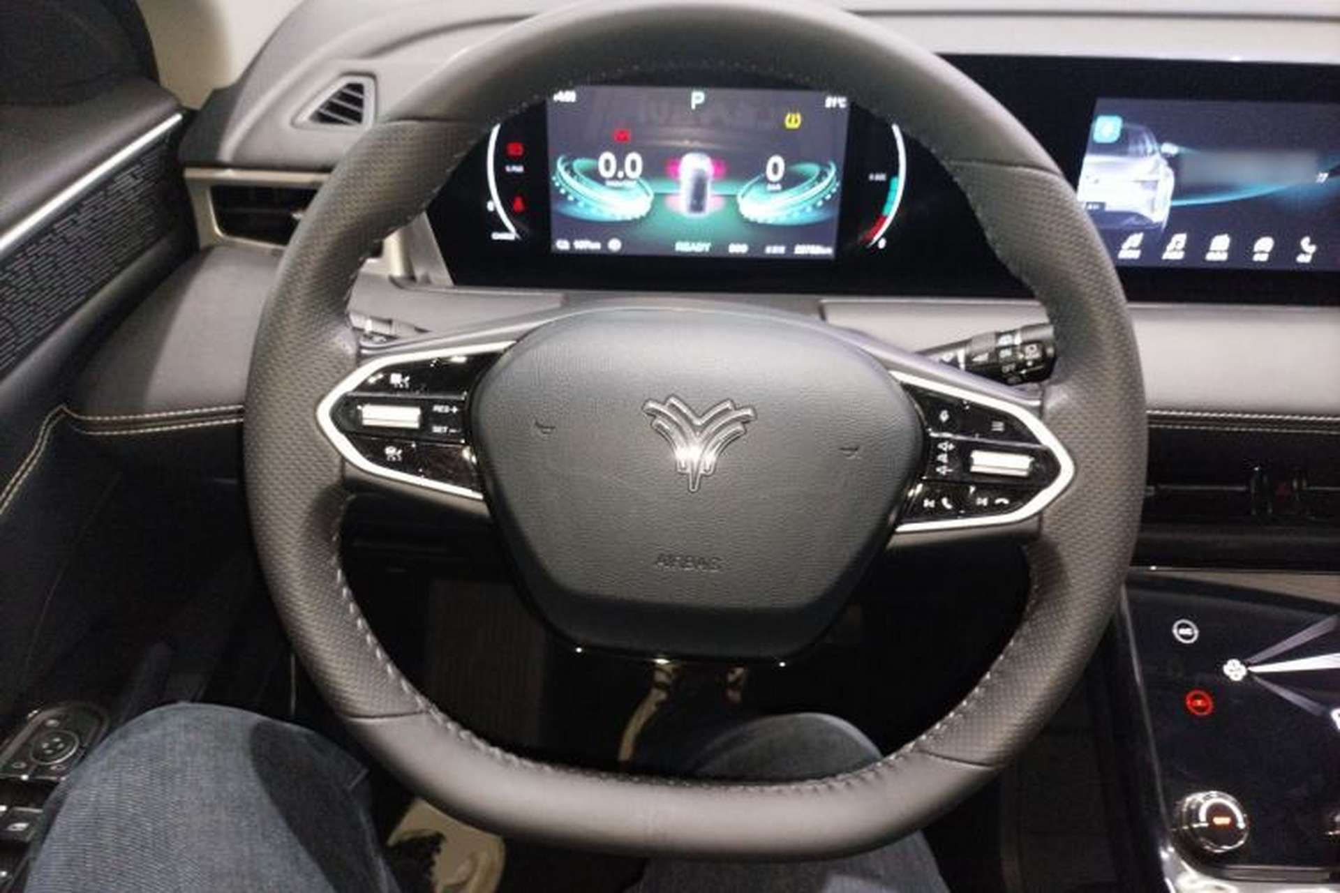 Used NETA U 2023 NETA U-Ⅱ 400 U-SHOW Edition Lithium-Ion Battery Steering Wheel