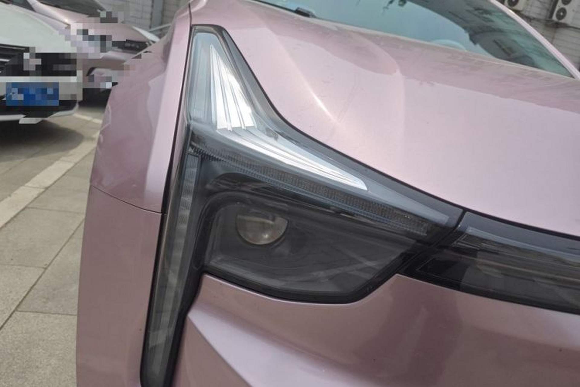 Used NETA U 2023 Neta U-Ⅱ Challenge Edition 400 NMC Battery Right Front Headlight