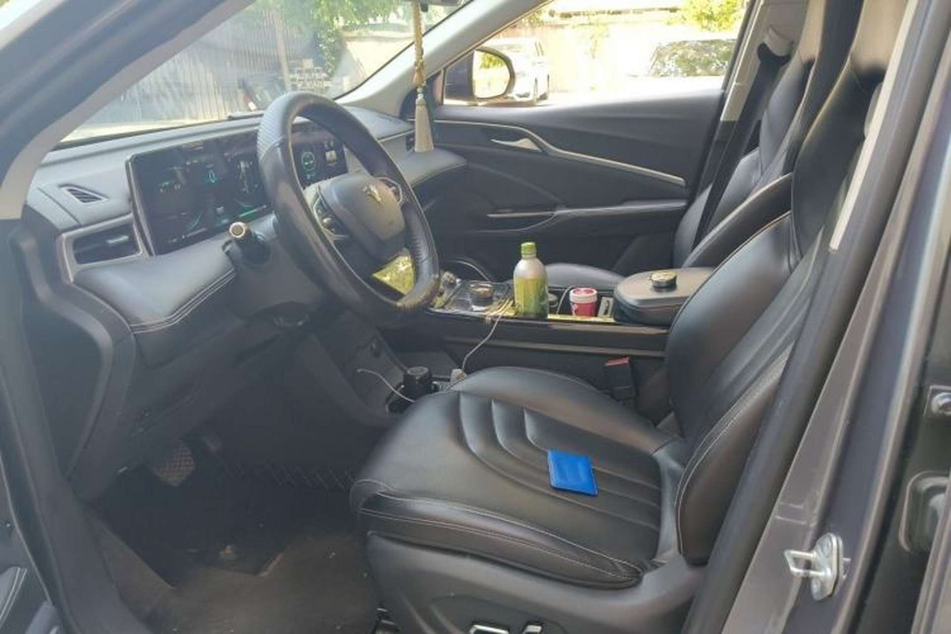 Used NETA U 2023 NETA U-Ⅱ 400 U-SHOW Edition Lithium-Ion Battery Left Front Seat