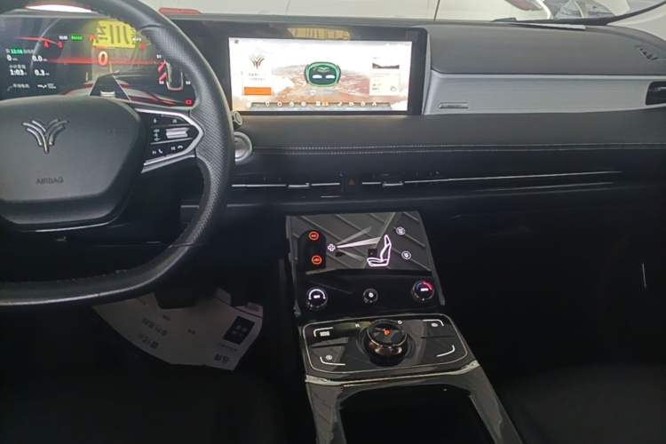 Used NETA U 2023 NETA U-Ⅱ Challenge Edition 400 Lite Ternary Lithium Audio And AC Panel