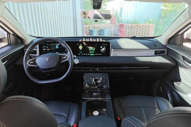 Used NETA U 2023 NETA U-Ⅱ Challenge Edition 400 U Show - Lithium-Ion Battery Center Console