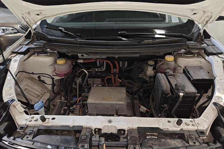 Used NETA U 2023 NETA U-Ⅱ 400 U-SHOW Edition Lithium-Ion Battery Engine Bay