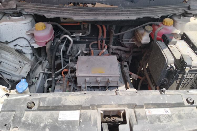 Used NETA U 2023 NETA U-Ⅱ 400 U-SHOW Edition Lithium-Ion Battery Engine Bay