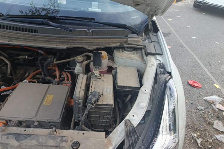 Used NETA U 2023 NETA U-Ⅱ Challenge Edition 500 U Show – Lithium Iron Phosphate Engine Bay Left