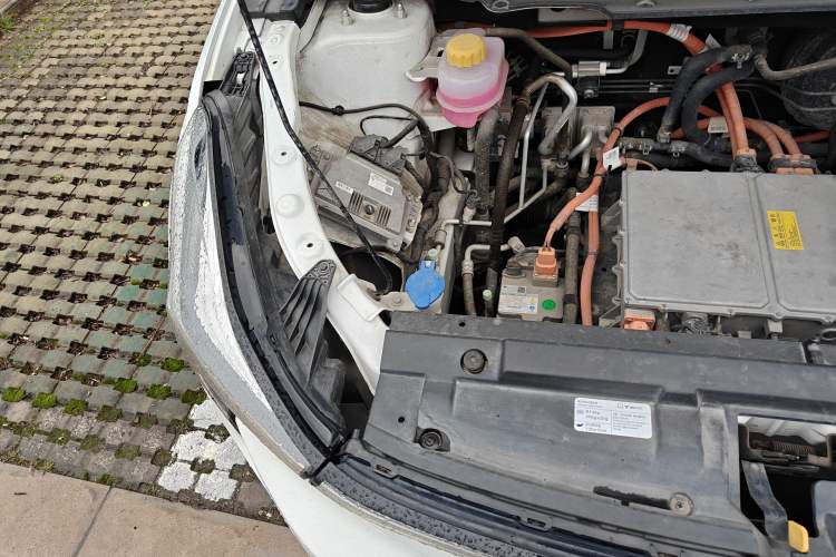 Used NETA U 2023 NETA U-Ⅱ Challenge Edition 500 U Show – Lithium Iron Phosphate Engine Bay Right