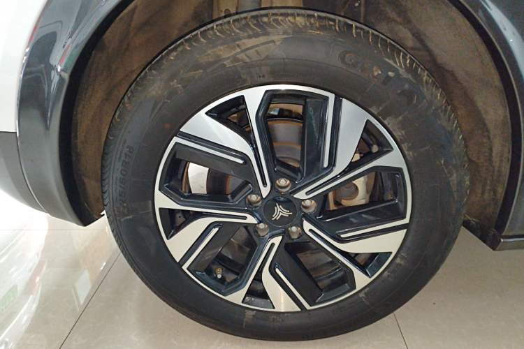 Used NETA U 2023 NETA U-Ⅱ Challenge Edition 400 U Show – Lithium Iron Phosphate Exterior 5