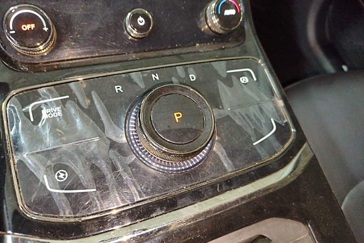 Used NETA U 2023 NETA U-Ⅱ Challenge Edition 400 U Show – Lithium Iron Phosphate Gear Lever