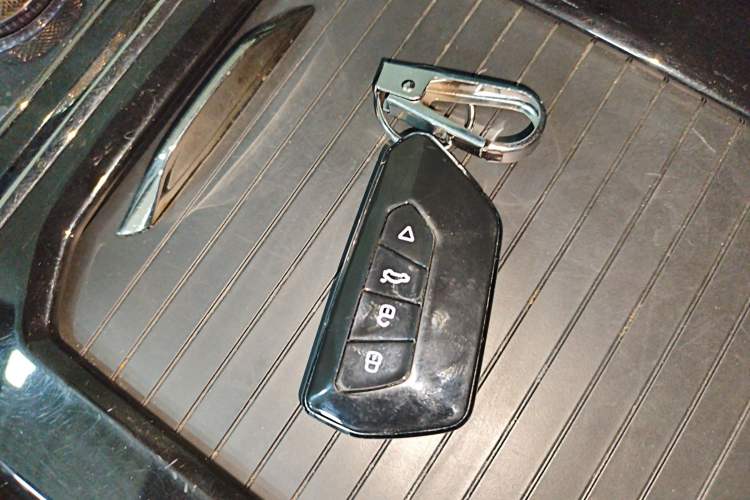 Used NETA U 2023 NETA U-Ⅱ Challenge Edition 400 U Show – Lithium Iron Phosphate Interior 1