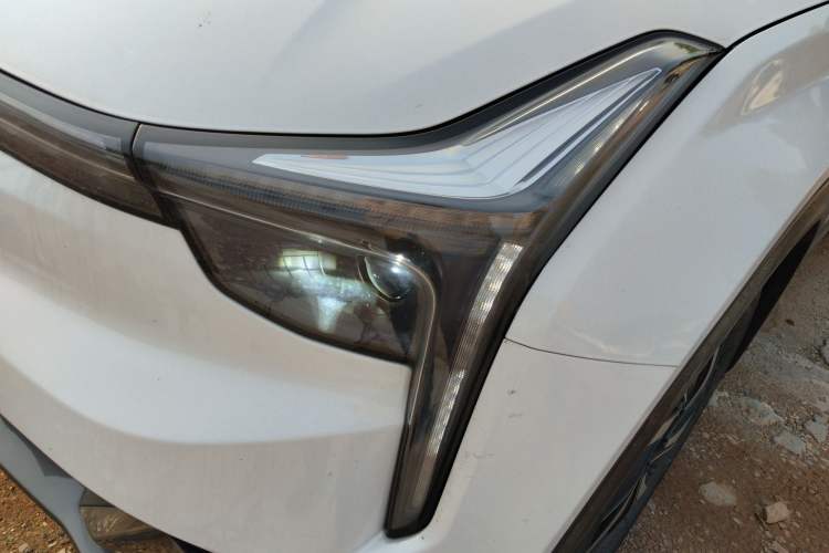Used NETA U 2023 NETA U-Ⅱ Challenge Edition 500 U Show – Lithium Iron Phosphate Left Front Headlight