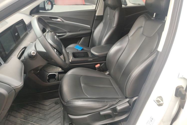 Used NETA U 2023 NETA U-Ⅱ 400 U Show Edition – Lithium Iron Phosphate Left Front Seat