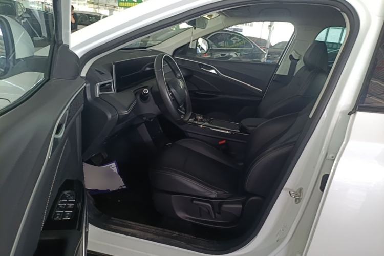 Used NETA U 2023 NETA U-Ⅱ Challenge Edition 400 Lite Ternary Lithium Left Front Seat
