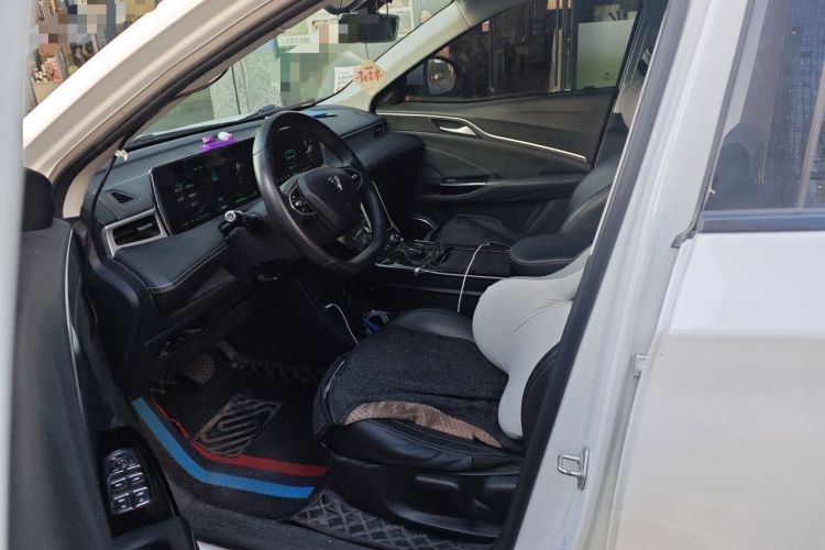 Used NETA U 2023 NETA U-Ⅱ Challenge Edition 500 U Show – Lithium Iron Phosphate Left Front Seat