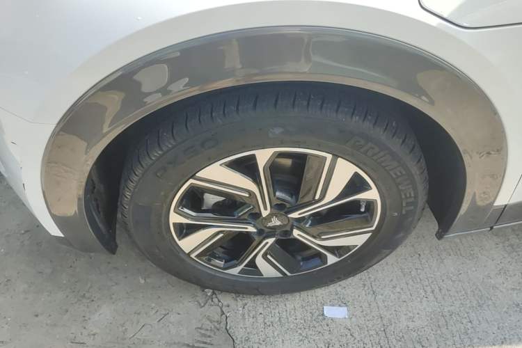 Used NETA U 2023 NETA U-Ⅱ Challenge Edition 500 U Show – Lithium Iron Phosphate Left Front Wheel Hub