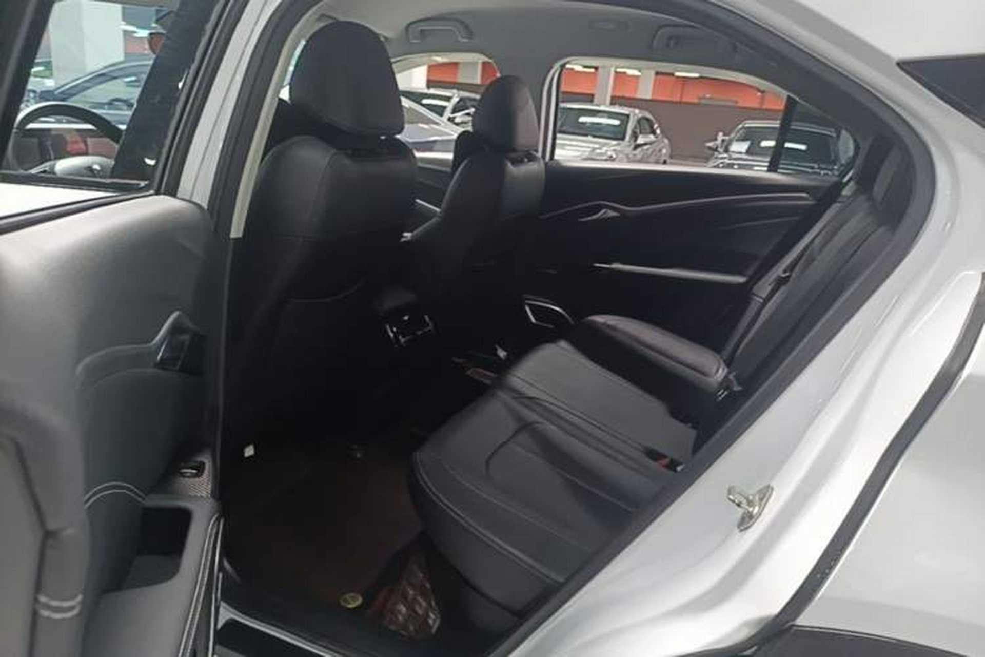 Used NETA U 2023 NETA U-Ⅱ 400 U Show Edition – Lithium Iron Phosphate Left Rear Seat