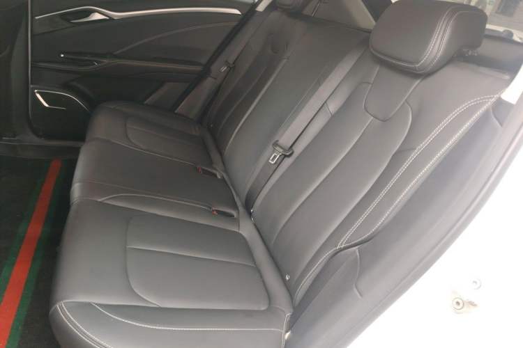 Used NETA U 2023 NETA U-Ⅱ 400 U Show Edition – Lithium Iron Phosphate Left Rear Seat