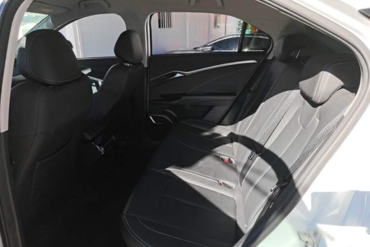 Used NETA U 2023 NETA U-Ⅱ Challenge Edition 400 U Show - Lithium-Ion Battery Left Rear Seat