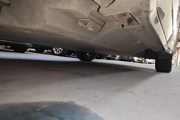 Used NETA U 2023 NETA U-Ⅱ 400 U-SHOW Edition Lithium-Ion Battery Left Side Sill