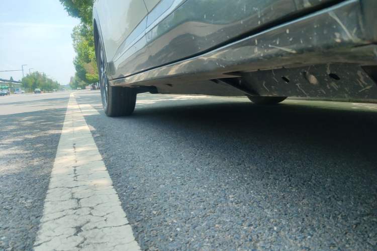 Used NETA U 2023 NETA U-Ⅱ 400 U-SHOW Edition Lithium-Ion Battery Left Side Sill