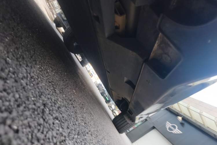 Used NETA U 2023 Neta U-Ⅱ 500 U Show Edition – Lithium Iron Phosphate Left Side Sill