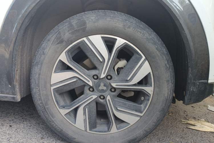 Used NETA U 2023 NETA U-Ⅱ Challenge Edition 500 U Show – Lithium Iron Phosphate Right Front Wheel Hub