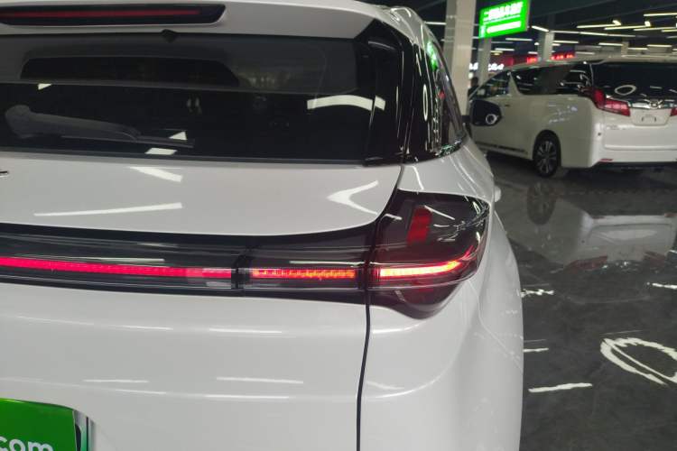 Used NETA U 2023 NETA U-Ⅱ Challenge Edition 500 U Show – Lithium Iron Phosphate Right Rear Taillight