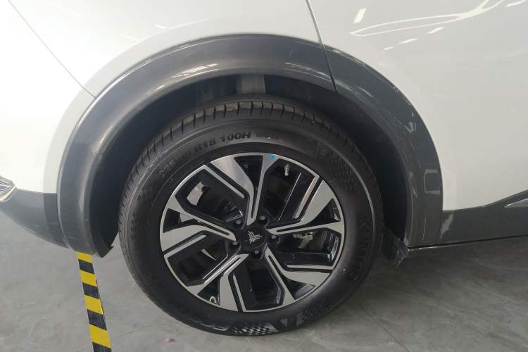 Used NETA U 2023 NETA U-Ⅱ Challenge Edition 500 U Show – Lithium Iron Phosphate Right Rear Wheel Hub