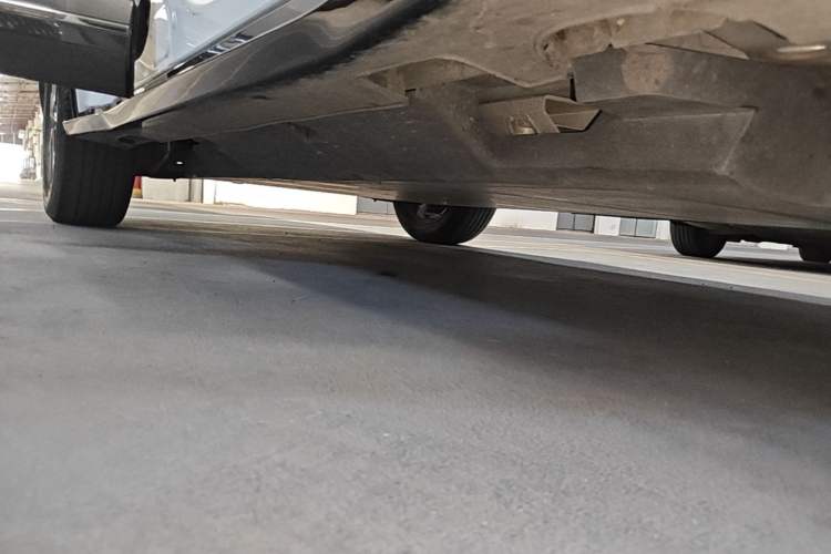 Used NETA U 2023 NETA U-Ⅱ 400 U-SHOW Edition Lithium-Ion Battery Right Side Sill